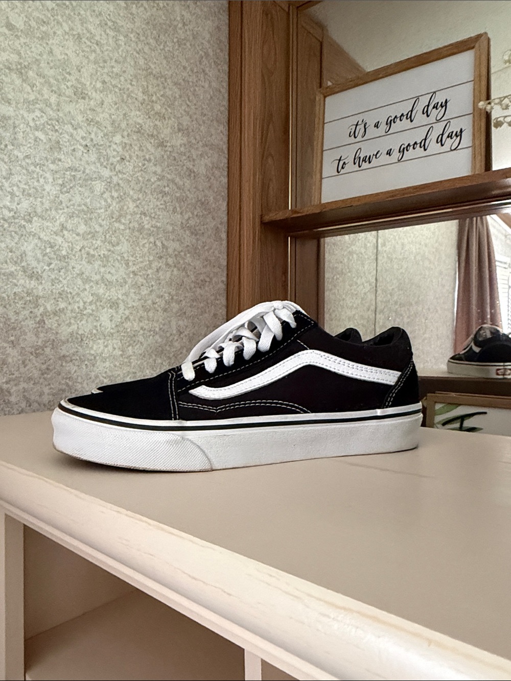 Vans Black & White Old Skool Low-Top Sneakers Size 7 - Picture 4 of 8